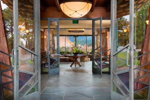 Garden Of The Gods Club And Resort image 46